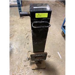 FT. MAC: NEW - SERVICE TRUCK OUTRIGGER, DRIVERS