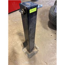 FT. MAC: NEW - SERVICE TRUCK OUTRIGGER, DRIVERS