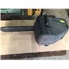Image 3 : SH. PARK JOHN DEERE CS36 GAS CHAIN SAW WITH CASE