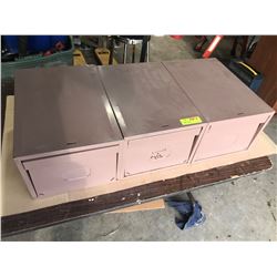 SH. PARK: 3 METAL SINGLE DRAWER FILE CABINETS