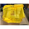 Image 2 : SH. PARK: NEW RUBBERMAID MOP/WRINGER BUCKET