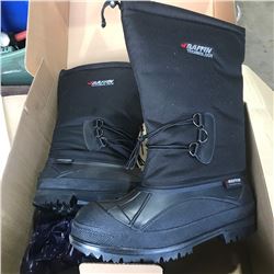 SH. PARK: PAIR OF BAFFIN VANGUARD SIZE 13 WINTER