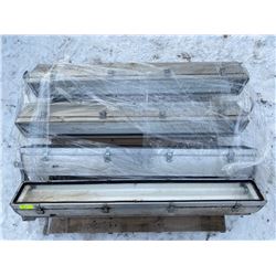 SH. PRK: LOT OF FOUR 4FT ALUMINUM FLUORESCENT RIG
