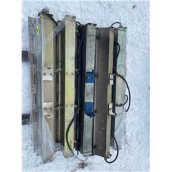 SH. PRK: LOT OF 5 ALUMINUM FLUORESCENT RIG LIGHTS