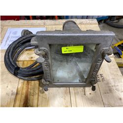 SH. PARK: 500 WATT ALUMINUM QUARTZ RIG LIGHT