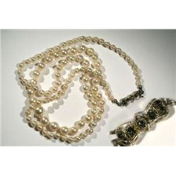 Ladys Pearl Necklace Strand