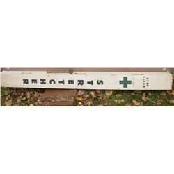 Antique stretcher and its metal box so long & old as is - comme telles boite en métal ayant +civière