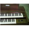 Image 3 : Yamaha Electric Organ