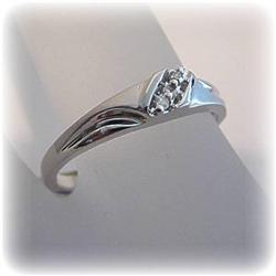 3 genuine diamonds 10K Ring Size 7 GOLD NEW