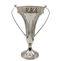 Pairpoint Quadruple Plate Fluted Vase