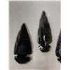 Image 2 : 3 Obsidian Arrowheads