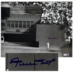 Willie Mays Signed ''Catch'' Photo 16'' x 20'' PSA/DNA