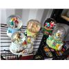 Image 2 : Musical Snow Globes