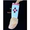 Image 7 : Montana Crow Beaded Miniature Moccasin Key Chain