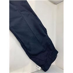 Chinos (36 x 28)