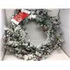 Image 1 : 30in Snowflake Battery Operated LED Pre-Lit Wreath