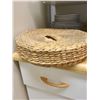 Image 6 : Housewares A