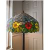 Image 2 : Tiffany Style Lamp B