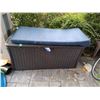 Image 1 : Plastic wicker Sorage tote Cat C