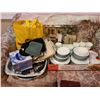 Image 1 : Corelle Dinnerware Cat A