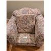 Image 2 : Comfy Chair cat C