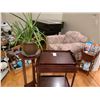 Image 1 : Wood Plant Stand & TeaTrolley Cat A