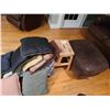 Image 3 : Leather Ottoman and more Cat C