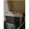 Image 3 : Air conditioner units Cat C