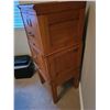 Image 8 : Vintage File Cabinet C
