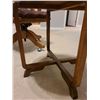 Image 3 : Rolling Chair and Table