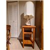 Image 1 : Small Table and Lamp C