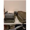 Image 1 : Royal Typewriter A