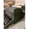 Image 5 : Royal Typewriter A