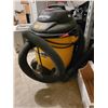 Image 1 : Shop Vacuum A