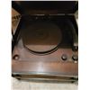 Image 25 : Vintage record player and more Cat A