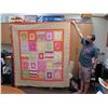 Image 2 : Large Handmade Orange Floral Hawaiian Quilt, size 74" x 67"