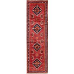 A WOOL HAND KNOTTED LILIAN ORIENTAL RUG RUNNER.