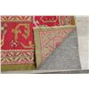 Image 10 : A WOOL HAND KNOTTED OUSHAK AREA RUG.