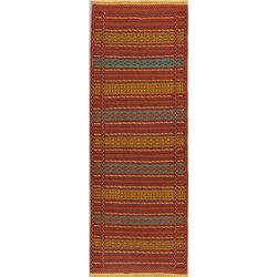 A WOVEN HAND KNOTTED ORIENTAL KILIM RUNNER.