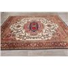 Image 8 : A WOOL HAND KNOTTED FLORAL ORIENTAL AREA RUG.