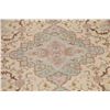 Image 8 : A WOOL HAND KNOTTED HERIZ AREA RUG.