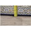 Image 10 : A WOOL HAND KNOTTED FLORAL ORIENTAL AREA RUG.