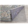 Image 9 : A WOOL HAND KNOTTED FLORAL ORIENTAL AREA RUG.