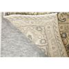 Image 10 : A WOOL HAND KNOTTED FLORAL ORIENTAL AREA RUG.