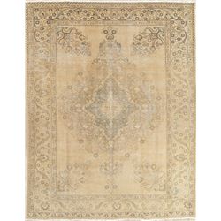 A WOOL HAND KNOTTED FLORAL ORIENTAL AREA RUG.