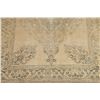 Image 7 : A WOOL HAND KNOTTED FLORAL ORIENTAL AREA RUG.