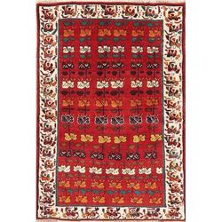 A WOOL HAND KNOTTED GABBEH ORIENTAL RUG.