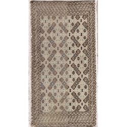 A WOOL HAND KNOTTED BALOUCH AREA RUG.