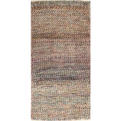 A WOOL HAND KNOTTED ORIENTAL RUG.