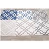 Image 5 : A WOOL HAND KNOTTED ORIENTAL AREA RUG.